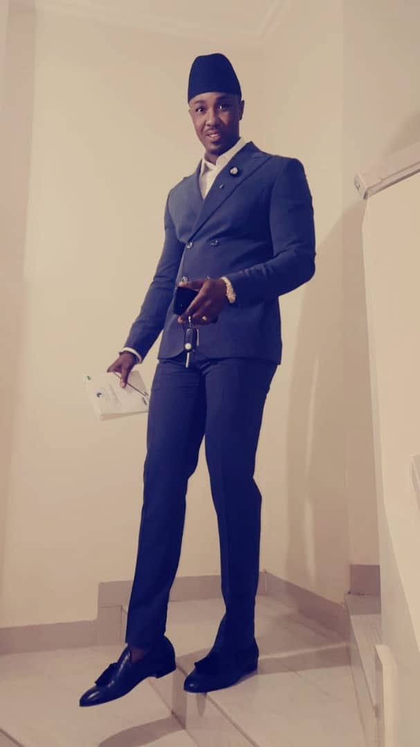 Découvrez La complicité entre l’animateur Cheikh Sarr de la Zik Fm et son epouse au gala de FOGECA