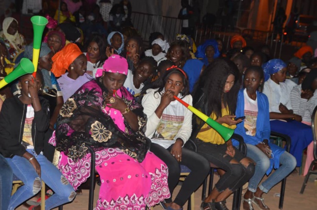 Meeting Mouvement Dakar avec Macky, Madame Mari Lo réussit une prouesse à Sacré Coeur.