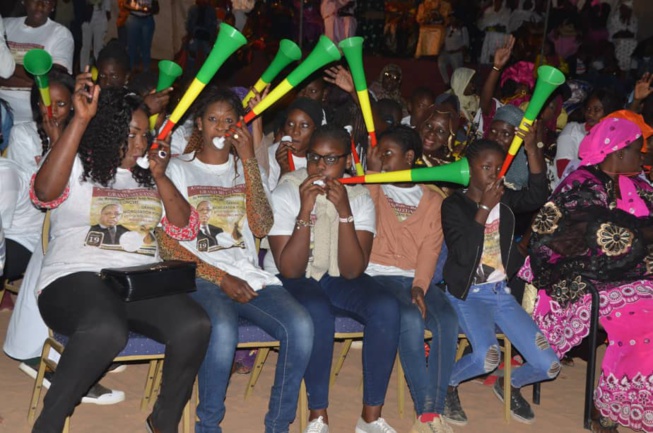 Meeting Mouvement Dakar avec Macky, Madame Mari Lo réussit une prouesse à Sacré Coeur.