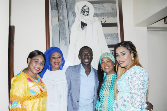 Anniversaire privé: Le président du MEDS Mbagnick Diop souffle une bougie de plus. Anniversaire privé: Le président du MEDS Mbagnick Diop souffle une bougie de plus.