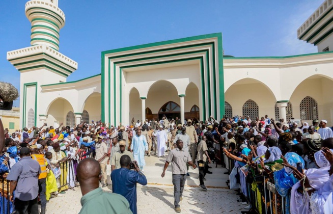 L'inauguration de la Grande mosquée de Guédiawaye par SE Macky Sal L'inauguration de la Grande mosquée de Guédiawaye par SE Macky Sal