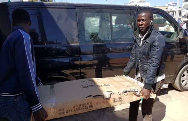 Ousmane Sonko vient de recevoir un important don de…. Ousmane Sonko vient de recevoir un important don de….