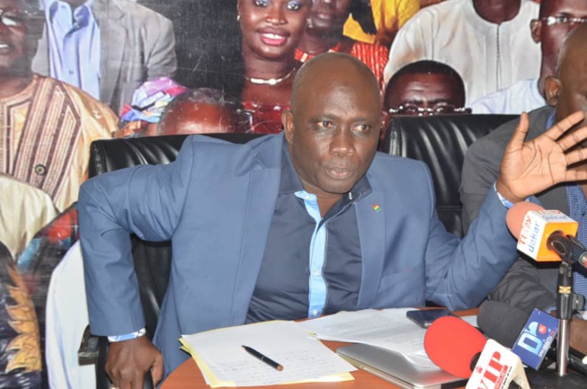 La Plate-forme « MACKY SUNU CANDIDAT » était face à la presse par la responsabilité commune de parler à la jeunesse de notre pays, aux acteurs politiques, à l’opinion nationale et internationale
