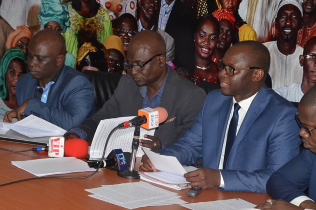 La Plate-forme « MACKY SUNU CANDIDAT » était face à la presse par la responsabilité commune de parler à la jeunesse de notre pays, aux acteurs politiques, à l’opinion nationale et internationale