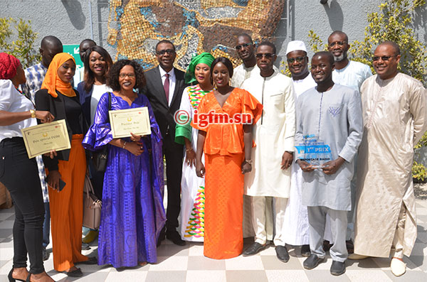 Distinctions : Youssou Ndour honore les lauréats de GFM Distinctions : Youssou Ndour honore les lauréats de GFM