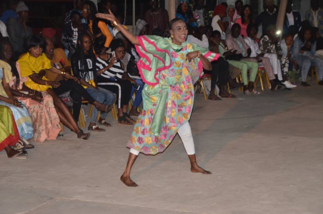 Les images du "Sabar" de l'anniversaire de Bakane Seck avec le 100% "NDARGOU NDAW"à Kaolack.