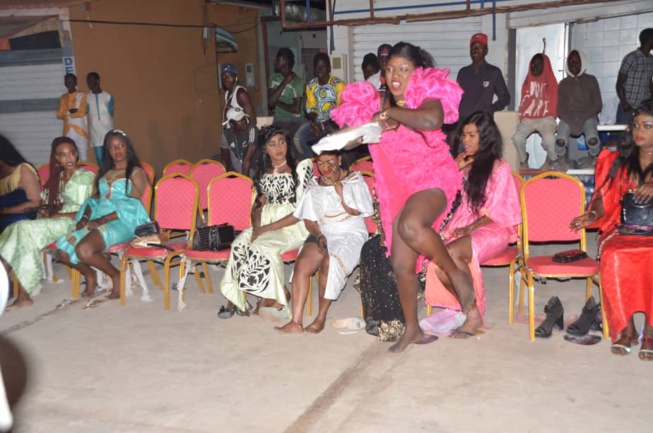 Les images du "Sabar" de l'anniversaire de Bakane Seck avec le 100% "NDARGOU NDAW"à Kaolack.