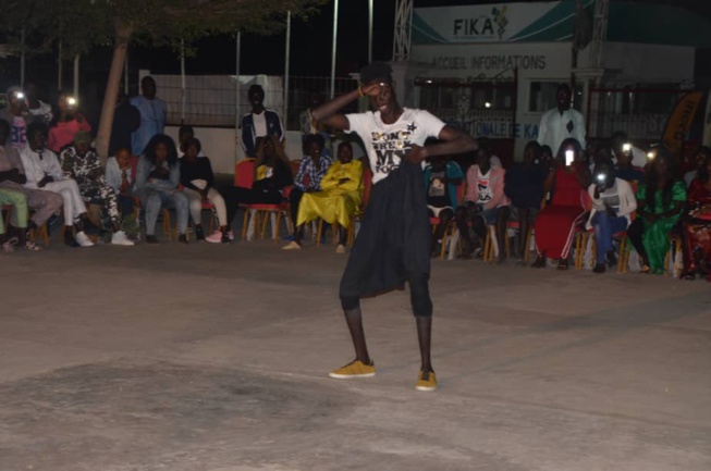 Les images du "Sabar" de l'anniversaire de Bakane Seck avec le 100% "NDARGOU NDAW"Ã Kaolack. Les images du "Sabar" de l'anniversaire de Bakane Seck avec le 100% "NDARGOU NDAW"Ã Kaolack.