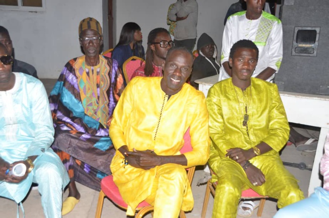 Les images du "Sabar" de l'anniversaire de Bakane Seck avec le 100% "NDARGOU NDAW"Ã Kaolack. Les images du "Sabar" de l'anniversaire de Bakane Seck avec le 100% "NDARGOU NDAW"Ã Kaolack.