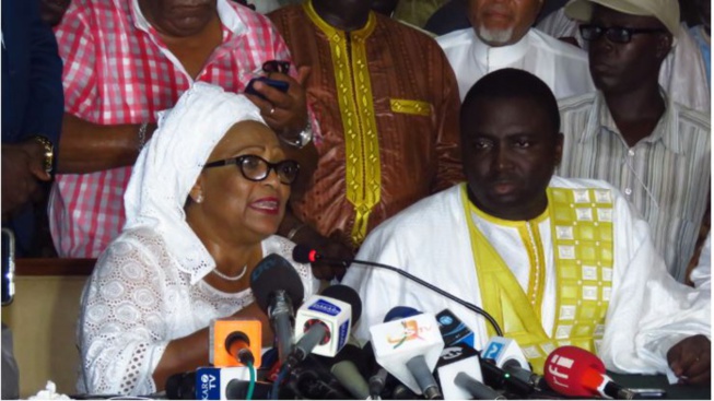 Soham Wardini jure fidélité à Khalifa Sall : « Entre lui et moi, c’est pour la vie » Soham Wardini jure fidélité à Khalifa Sall : « Entre lui et moi, c’est pour la vie »