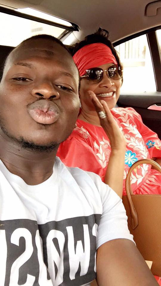 Sévèrement critiquée sur les réseaux sociaux: Clédor fils d’Aissata Tall Sall. « Tu n’as jaimais fait de la politique pour de l’argent » Sévèrement critiquée sur les réseaux sociaux: Clédor fils d’Aissata Tall Sall. « Tu n’as jaimais fait de la politique pour de l’argent »