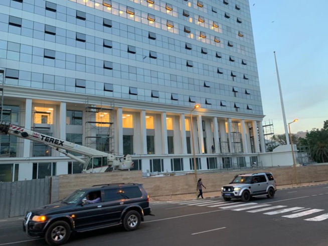 Inauguration du building administratif : Visiter l’intérieur du building , avec le président Macky Sall