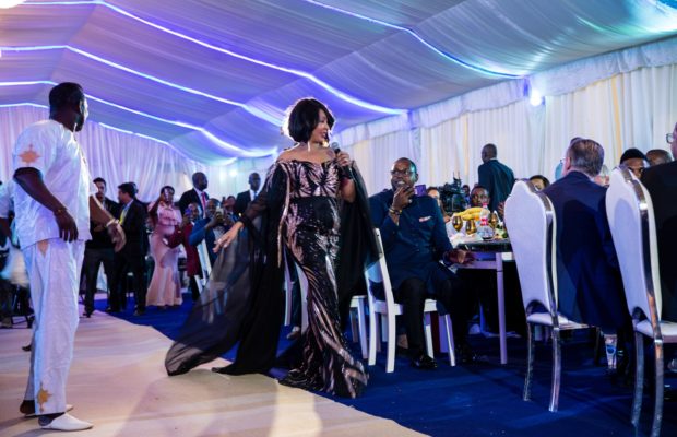Mauritanie: Viviane Chidid fait danser, Samuel Eto’o et Habib Beye…