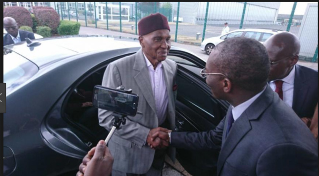 Officiel : Me Abdoulaye Wade sera à Dakar Officiel : Me Abdoulaye Wade sera à Dakar