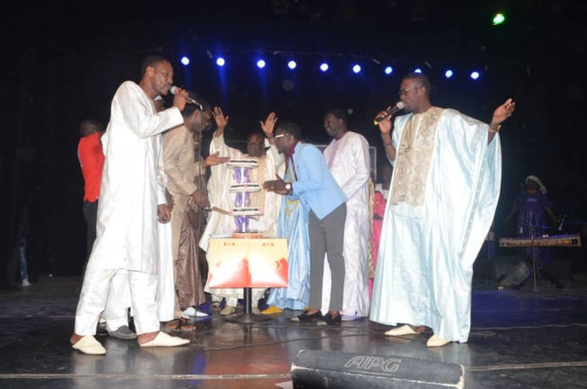 ANNIVERSAIRE: L'artiste Demba Guissé chauffe le theatre Daniel Sorano.