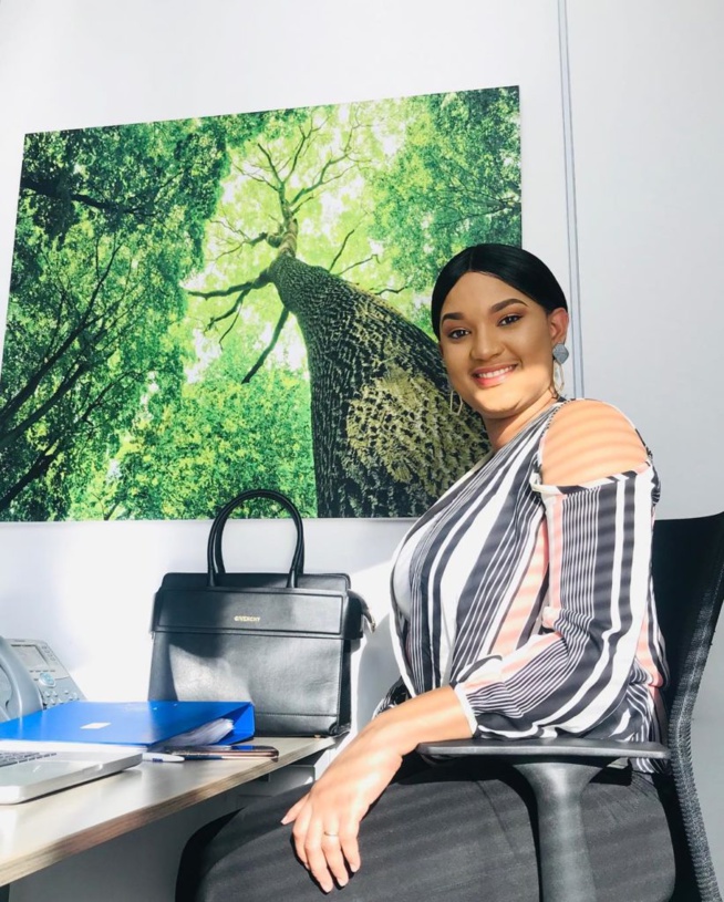 L’actrice Eva brille de mille feux, teint naturel sans Xessal L’actrice Eva brille de mille feux, teint naturel sans Xessal