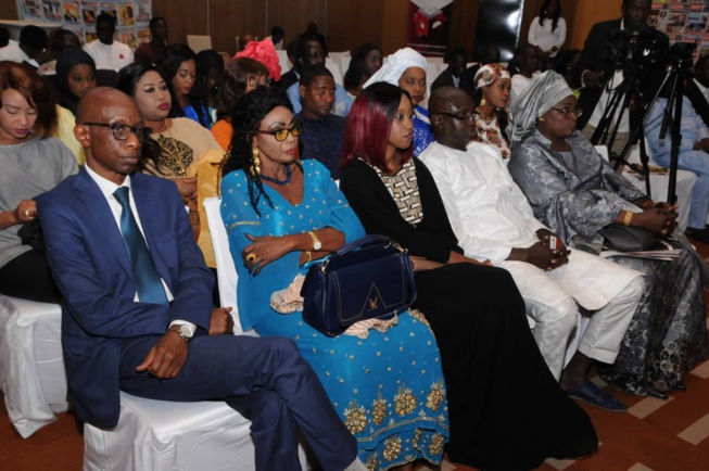 Les 100 images de la 10 ème cérémonie d'anniversaire du groupe de presse REWMI de Mbagnick Diop du MEDS.