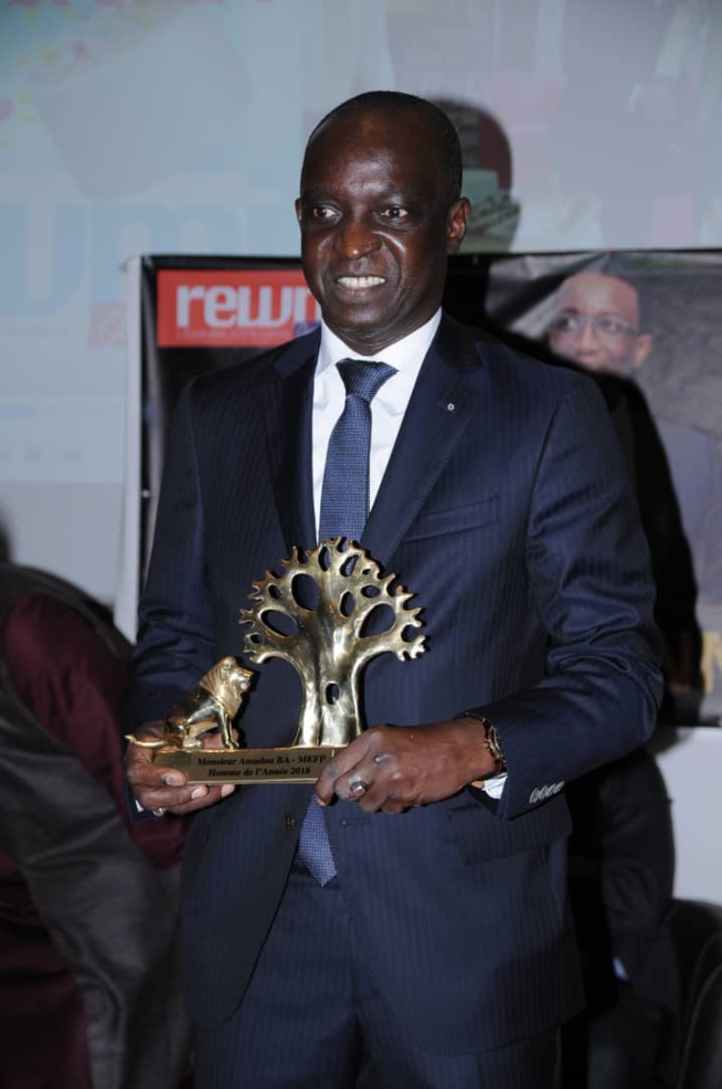 Les 100 images de la 10 ème cérémonie d'anniversaire du groupe de presse REWMI de Mbagnick Diop du MEDS.