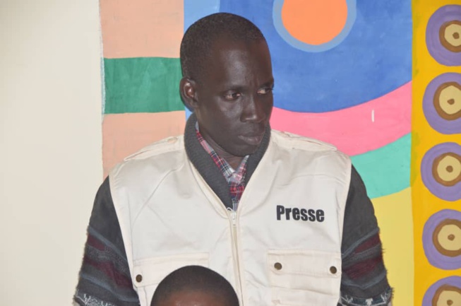 Élection présidentielle 2019: La SYNPICS a présenté les gilets de la presse. Élection présidentielle 2019: La SYNPICS a présenté les gilets de la presse.