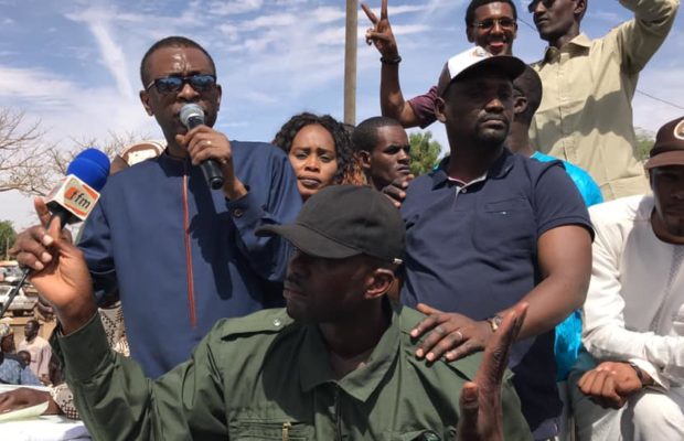 Youssou NDOUR à Dahra Djolof, pour inviter les populations à sortir massivement le jour du scrutin pour réélire le Président Macky SALL Youssou NDOUR à Dahra Djolof, pour inviter les populations à sortir massivement le jour du scrutin pour réélire le Président Macky SALL