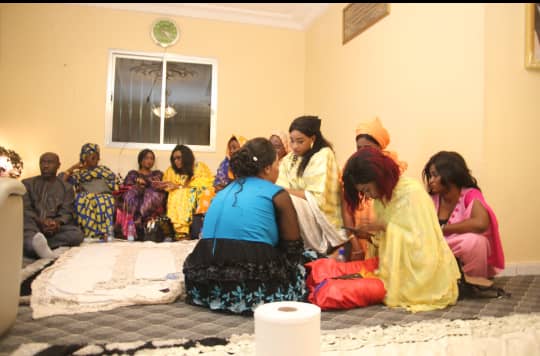 ÉMOUVANTE HOMMAGE RENDUE À SOKHENA MAÏ LAHT KARIM MBACKÉ Par PAMA DIENG ÉMOUVANTE HOMMAGE RENDUE À SOKHENA MAÏ LAHT KARIM MBACKÉ Par PAMA DIENG