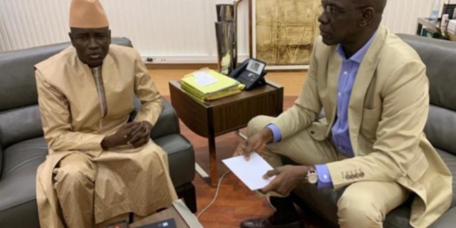 Aly Ngouille Ndiaye a reçu Mame Adama Guèye Aly Ngouille Ndiaye a reçu Mame Adama Guèye