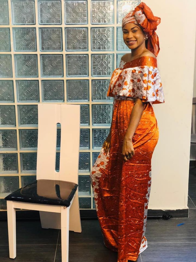 Marichou ravissante… Sagnsé Sénégalaises lui va à merveille Marichou ravissante… Sagnsé Sénégalaises lui va à merveille