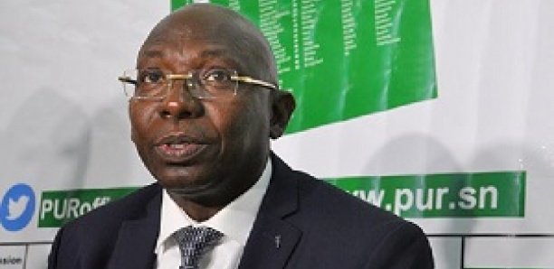 Issa Sall répond à Wade: "Le scrutin, c'est le 24 février, et il y aura un gagnant" Issa Sall répond à Wade: "Le scrutin, c'est le 24 février, et il y aura un gagnant"
