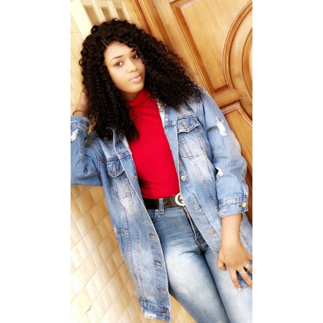 Leina assomme les internautes avec ses atouts Leina assomme les internautes avec ses atouts