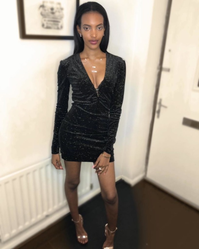 La Face cachée de la fille d’Aliou Cissé, Beauté Fatale, très resplendissante avec des clichés hyper La Face cachée de la fille d’Aliou Cissé, Beauté Fatale, très resplendissante avec des clichés hyper