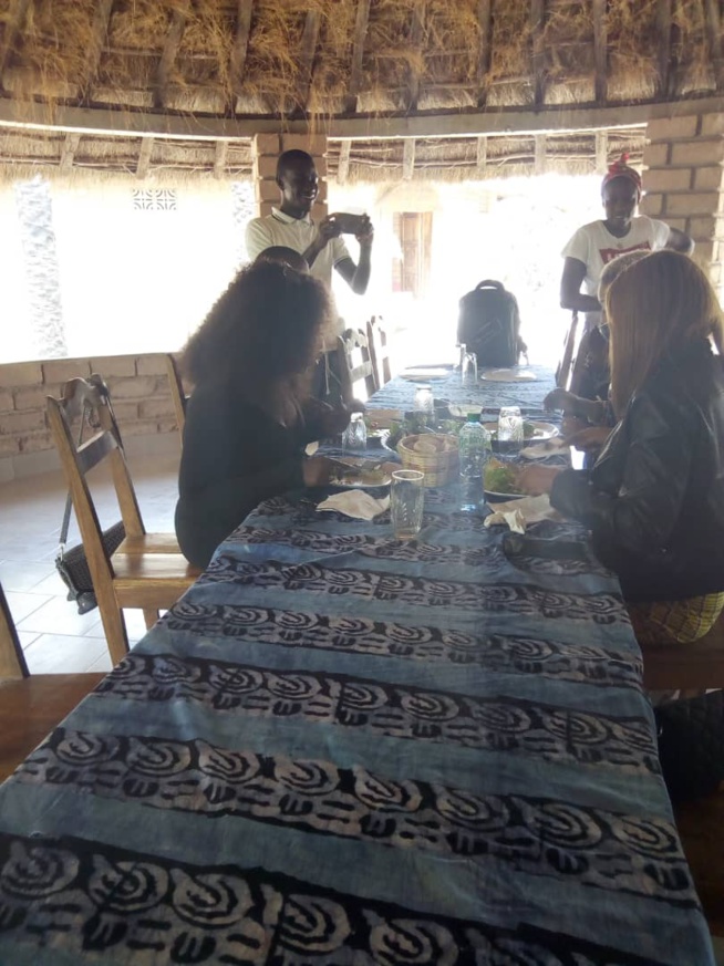 Arrivé du groupe SAFARI pour le carnaval des jeunes de Kafountine Arrivé du groupe SAFARI pour le carnaval des jeunes de Kafountine