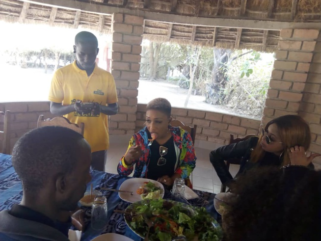 Arrivé du groupe SAFARI pour le carnaval des jeunes de Kafountine