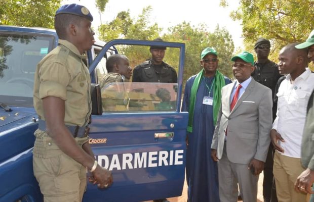 Le candidat El Hadji Issa Sall encourage les gendarmes