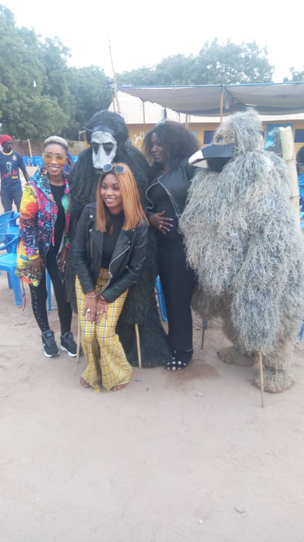 Le groupe SAFARI en visite à Kafountine avec l'amical des jeunes dans le cadre du carnaval.