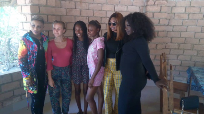 Le groupe SAFARI en visite à Kafountine avec l'amical des jeunes dans le cadre du carnaval.