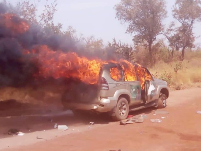 Affrontements à Tambacounda : Une voiture du PUR incendiée Affrontements à Tambacounda : Une voiture du PUR incendiée