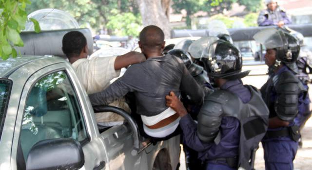 Agression sauvage et barbare de journalistes: Appel dénonce Agression sauvage et barbare de journalistes: Appel dénonce