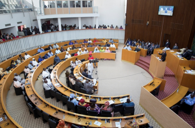 Affaire 94 milliards, plainte de Ousmane Sonko: suivez la séance plénière à l'Assemblée nationale Affaire 94 milliards, plainte de Ousmane Sonko: suivez la séance plénière à l'Assemblée nationale