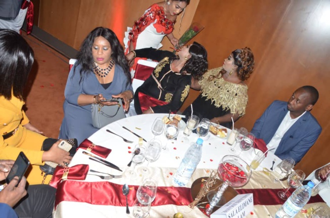 Pari réussit, Bébé Basse s'éclate sur la chanson de son mari au Radisson. Video