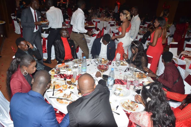 Pari réussit, Bébé Basse s'éclate sur la chanson de son mari au Radisson. Video