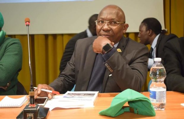 Issa Sall « j’ai dit à mon fils que tu n’iras pas étudier à l’étranger » Issa Sall « j’ai dit à mon fils que tu n’iras pas étudier à l’étranger »