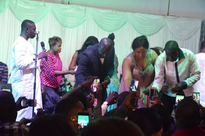 Les images des 72 H en Gambie avec Pape Diouf au Penc Mi Hall de Paradise avec la promotrice Binta Ndaw. Les images des 72 H en Gambie avec Pape Diouf au Penc Mi Hall de Paradise avec la promotrice Binta Ndaw.