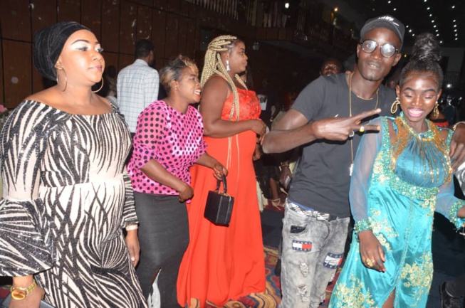 Les images des 72 H en Gambie avec Pape Diouf au Penc Mi Hall de Paradise avec la promotrice Binta Ndaw.
