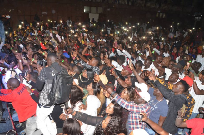 A GUICHET FERMÉ: Pape Diouf réussit encore de mobiliser ses fans en Gambie.