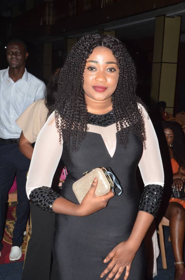 Les belles Gambiennes au top à la soirée de Pape Diouf avec S&J PROPRETIES de Binta Ndaw