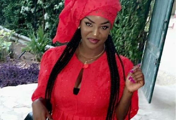 KINÉ Gueye « Niareel » de Sanex dans la série Wiri Wiri, Sagnse Sénégalaises lui va à merveille