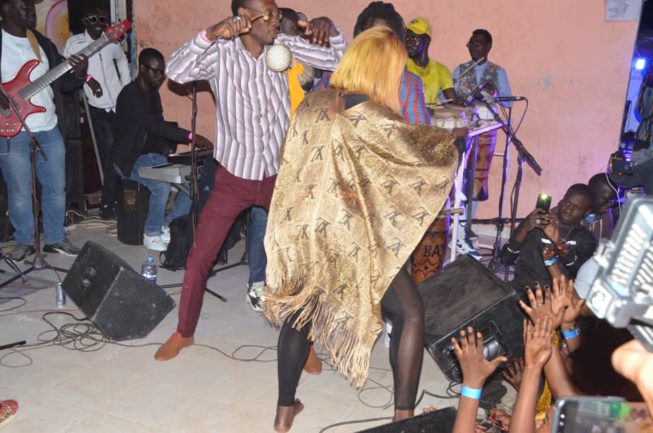 EN IMAGES: Birkama Pape Diouf remplit le Jokko Art pour fermer ses 72H en Gambie.