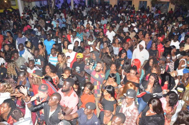 EN IMAGES: Birkama Pape Diouf remplit le Jokko Art pour fermer ses 72H en Gambie. EN IMAGES: Birkama Pape Diouf remplit le Jokko Art pour fermer ses 72H en Gambie.