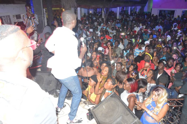 EN IMAGES: Birkama Pape Diouf remplit le Jokko Art pour fermer ses 72H en Gambie.