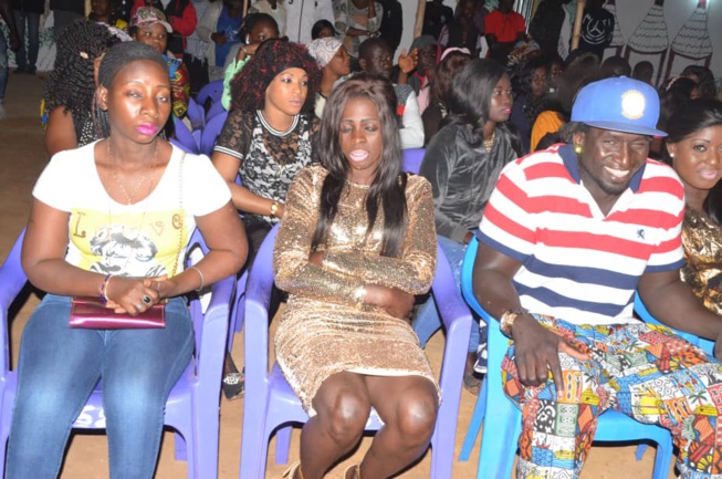 Les images de la 21 eme éditions du Carnaval des jeunes de Kafountine avec Queen Biz.